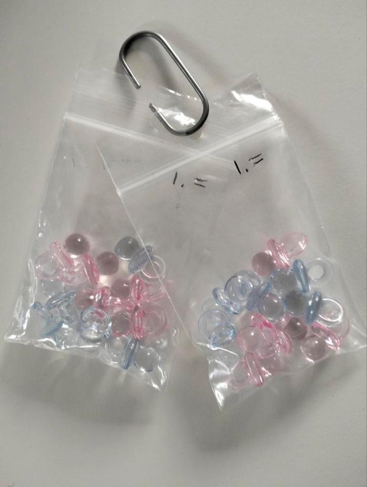Plastic speentjes 2 cm in rose en/of blauw, Hobby en Vrije tijd, Overige Hobby en Vrije tijd, Nieuw, Ophalen of Verzenden