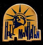 Hotel Manhattan pin New York, Verzamelen, Speldjes, Pins en Buttons, Verzenden, Stad of Land, Speldje of Pin