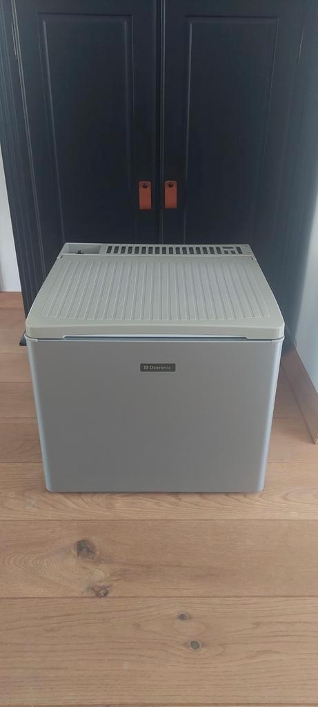 Dometic 41L absorptie koelbox 220V, 12V, gas ZGAN, Caravans en Kamperen, Koelboxen, Zo goed als nieuw, Elektrisch, Ophalen