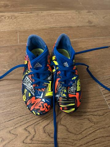 adidas lionel messi  beschikbaar voor biedingen