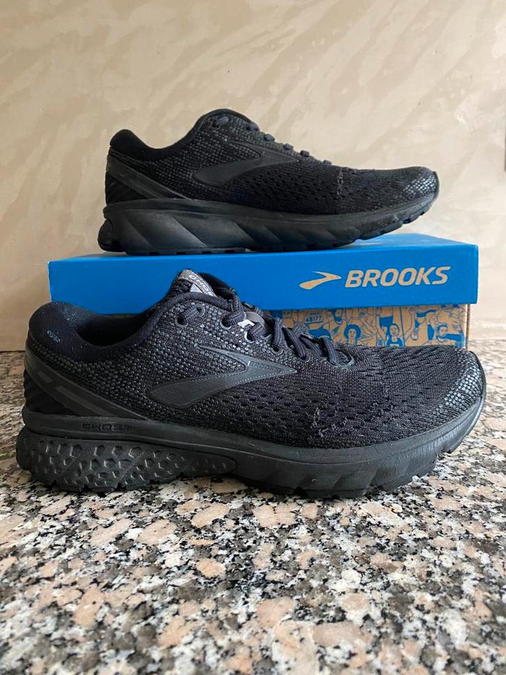 Brooks ghost hardloopschoenen sport run loopschoenen 40 6.5, Kleding | Dames, Schoenen, Zo goed als nieuw, Sportschoenen, Zwart