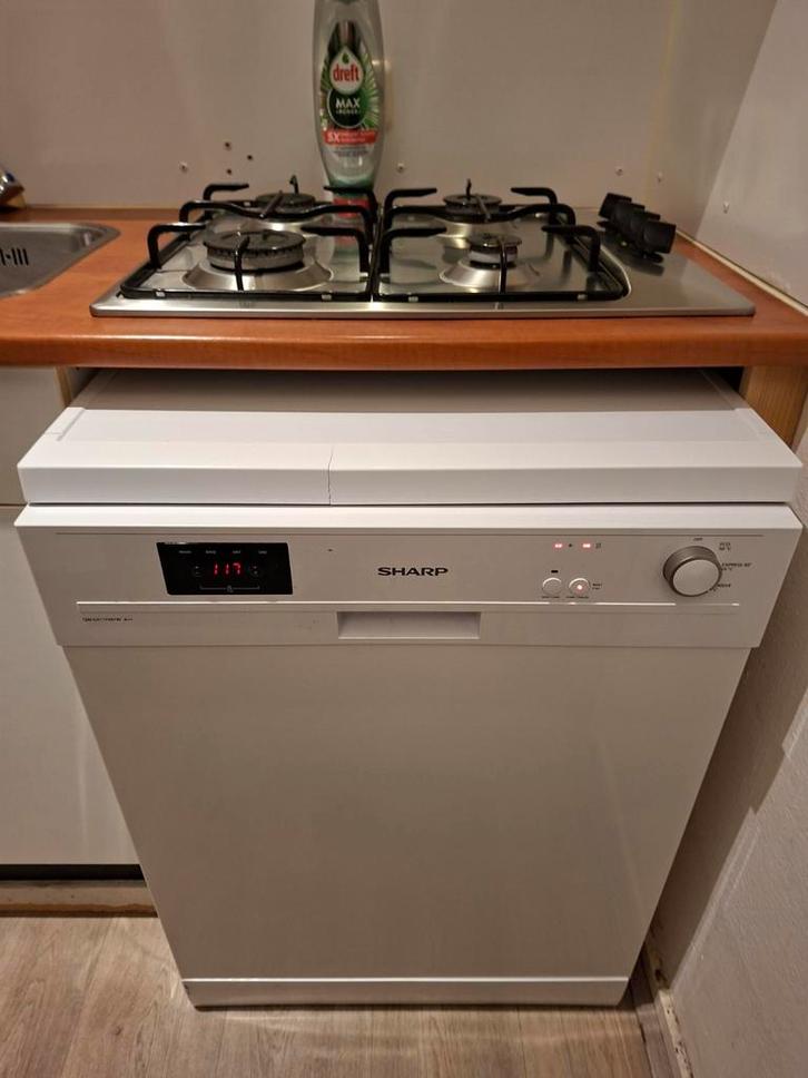 Sharp Vaatwasser - Zo goed als nieuw!, Witgoed en Apparatuur, Vaatwasmachines, Zo goed als nieuw, Vrijstaand, Minder dan 85 cm