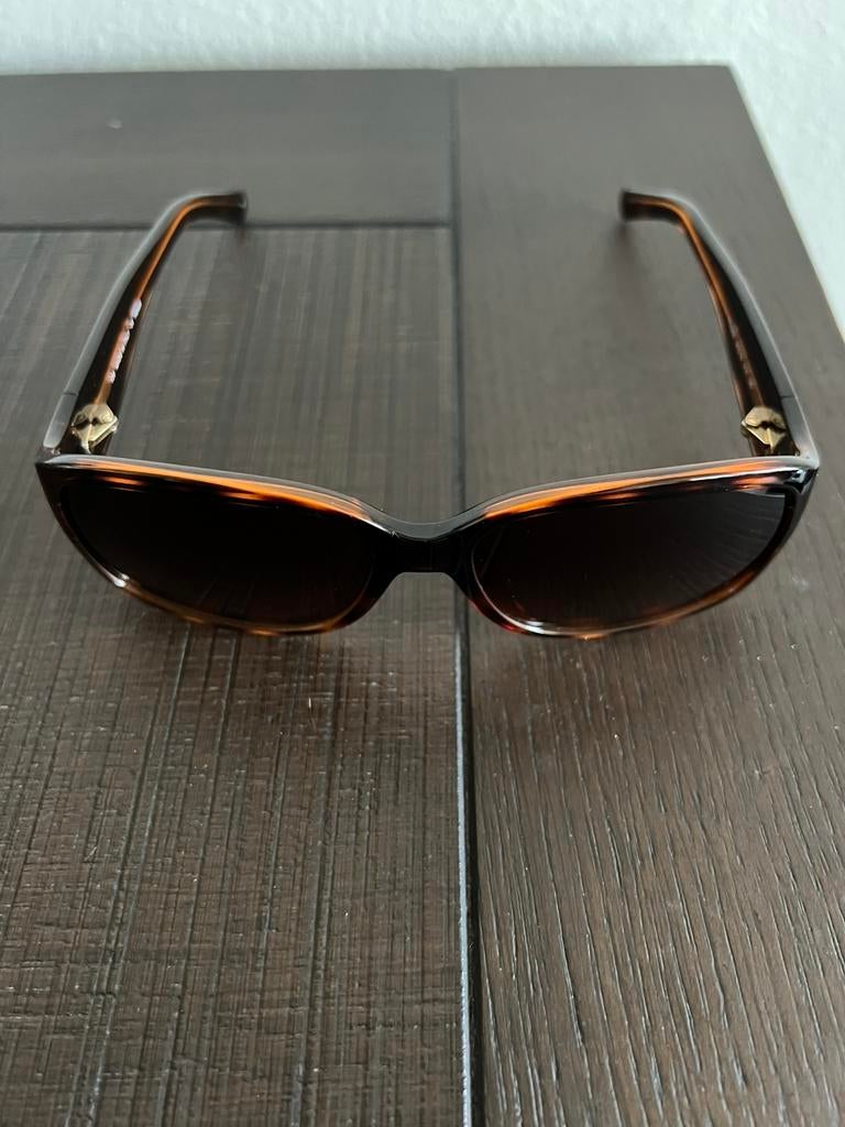 Fendi zonnebril, Sieraden, Tassen en Uiterlijk, Zonnebrillen en Brillen | Dames, Ophalen of Verzenden, Zo goed als nieuw, Zwart