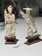 Twee antieke handgesneden beeldjes ( Azië ), Antiek en Kunst, Ophalen of Verzenden
