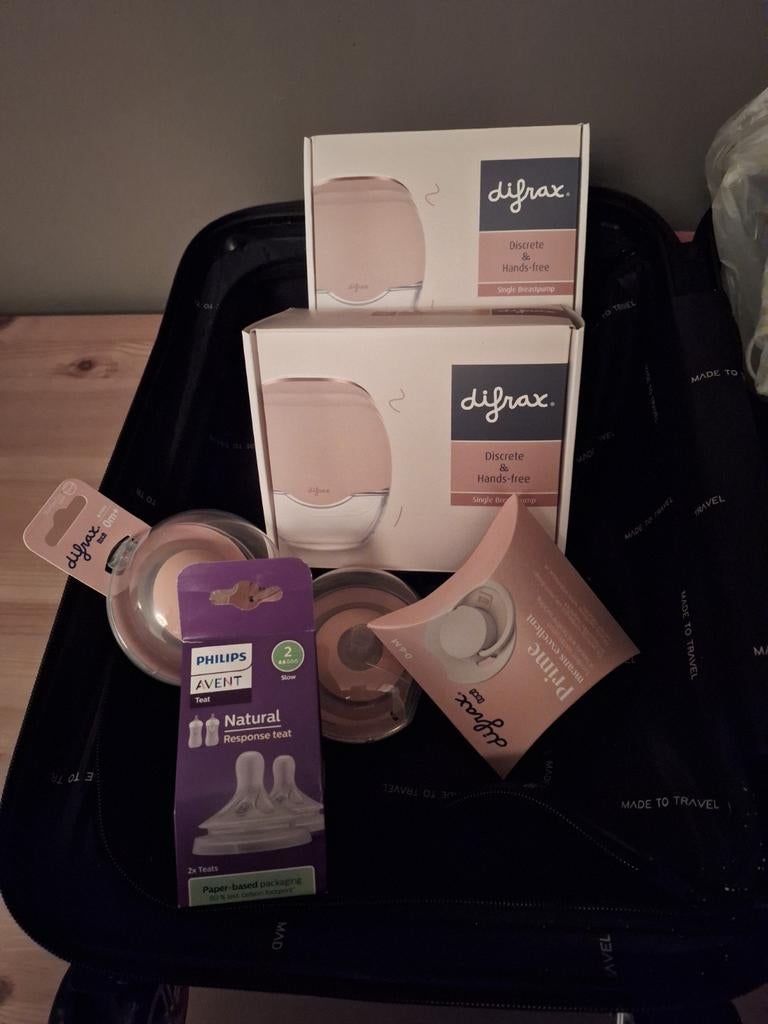 Veel babyspullen o.a. borstkolf, (fles)spenen, kledingsetjes, Ophalen of Verzenden, Nieuw