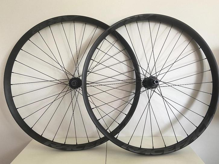 Handgespaakte STRAND wielset met Dt Swiss 350 naven, Fietsen en Brommers, Fietsonderdelen, Nieuw, Mountainbike, Wiel, Ophalen of Verzenden