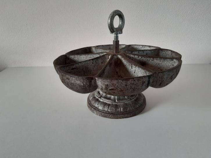 GIETIJZEREN SCHOENMAKERS SPIJKERKBAK/CARROUSEL, Verzamelen, Overige Verzamelen, Gebruikt, Ophalen of Verzenden