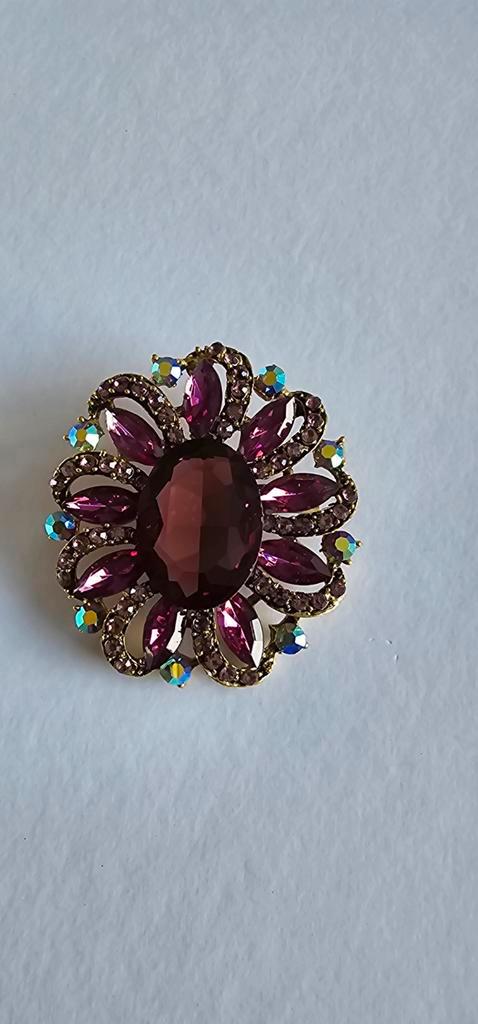 Vintage Broche met Paarse Steen, Sieraden, Tassen en Uiterlijk, Broches, Nieuw, Overige materialen, Paars, 4 tot 7 cm, Met edelsteen