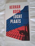 Herman Koch - Luchtplaats, Ophalen of Verzenden, Gelezen, Herman Koch, Nederland