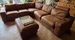 Lederen hoekbank inclusief hocker en hoofdsteunrollen, Huis en Inrichting, Banken | Bankstellen, Ophalen, 250 tot 300 cm, Gebruikt