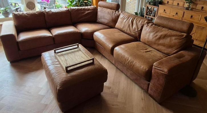 Lederen hoekbank inclusief hocker en hoofdsteunrollen, Huis en Inrichting, Banken | Bankstellen, Gebruikt, Hoekbank, Vierpersoons of meer