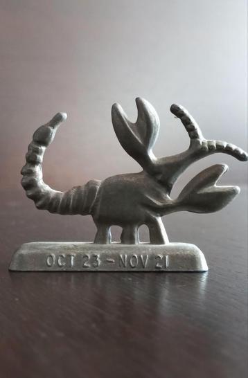 Vintage Engels Schorpioen Metalen Miniatuurbeeldje SCORPIO beschikbaar voor biedingen