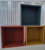 Set van 3 gekleurde wandkubussen, Ophalen, Gebruikt