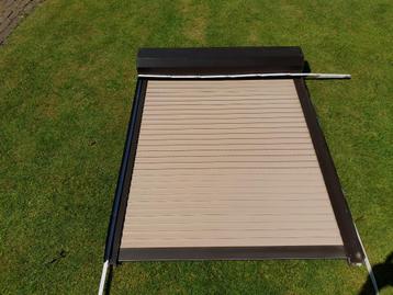 Rolluik breed 110 cm hoog 120 cm Kleur Bruin - Beige. teab beschikbaar voor biedingen