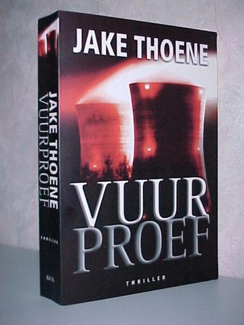 Jake Thoene - Vuurproef (spannend christelijk boek), Boeken, Romans, Zo goed als nieuw, Nederland, Ophalen of Verzenden