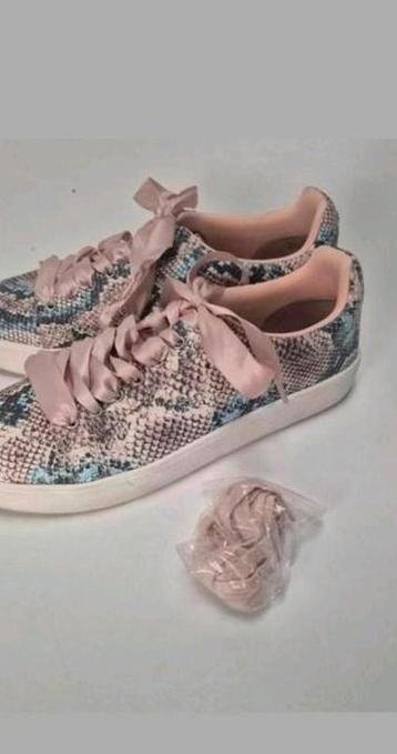Tamaris roze grijs slang tijger motief maat 41  beschikbaar voor biedingen