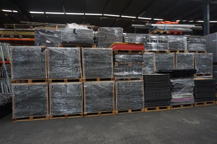 Stevige Rubberen tegel tegels zwembad stalmat 100x100x1.5, Doe-het-zelf en Verbouw, Tegels, Nieuw, Vloertegels, Overige materialen