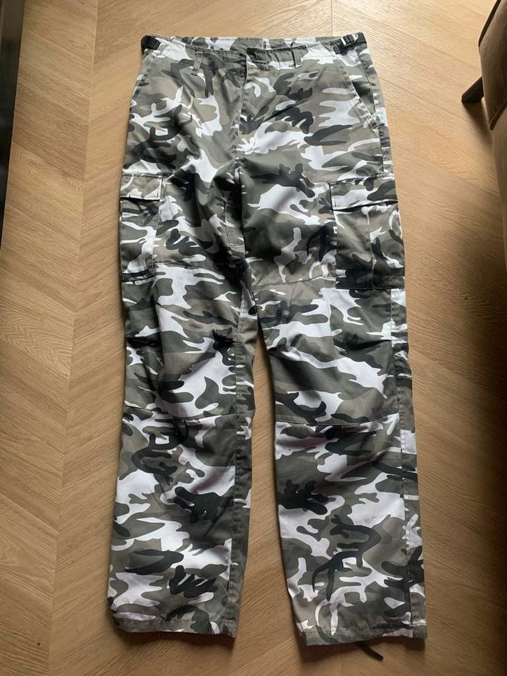 Combat broek camouflage - Maat L, zoom is stuk, Kleding | Heren, Broeken en Pantalons, Gedragen, Maat 52/54 (L), Overige kleuren
