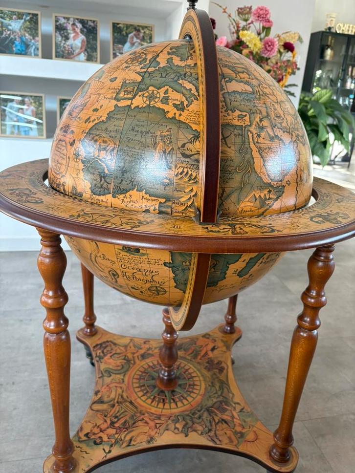ITALIAANSE bar globe drank wereldbol barglobe globebar, Huis en Inrichting, Woonaccessoires | Wereldbollen, Zo goed als nieuw
