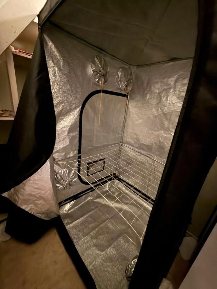 Kweektent set, Tuin en Terras, Kweekspullen, Zo goed als nieuw, Kweektent, Ophalen