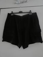 2 zomer bermuda's, YYSC woman Sophisticated, XL, Kort, Zwart, Maat 46/48 (XL) of groter, Ophalen of Verzenden