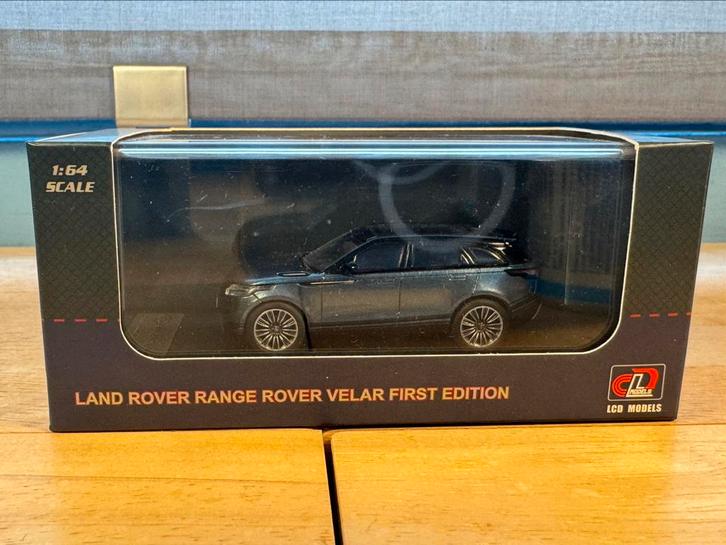 LCD Models 1:64 Range Rover Velar First Edition Blue, Hobby en Vrije tijd, Modelauto's | Overige schalen, Zo goed als nieuw, Auto