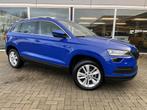 Skoda Karoq 1.0 TSI Business Edition Plus / Pano / LMV / Vir, Auto's, Voorwielaandrijving, Gebruikt, Euro 6, Blauw