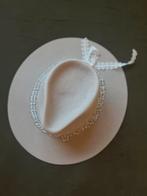 Prachtige, stevige, greige hoed, Kleding | Dames, Hoeden en Petten, Ophalen of Verzenden, Zo goed als nieuw