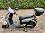Yadea electrische scooter met koffer, Ophalen, Gebruikt, Maximaal 45 km/u, Elektrisch