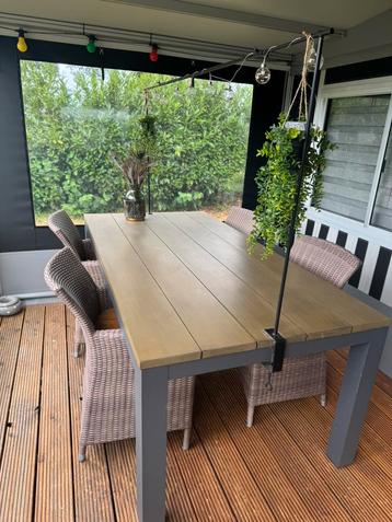 Tuinset beschikbaar voor biedingen