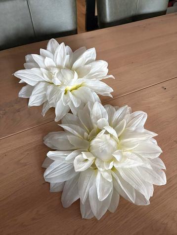 2x Kunstbloem Wit 40cm beschikbaar voor biedingen