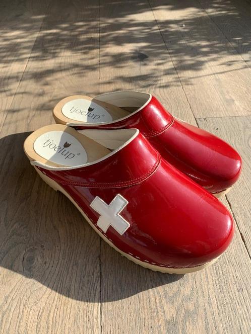 Medische klompen Tjoelup, Kleding | Dames, Schoenen, Nieuw, Werkschoenen, Rood, Ophalen of Verzenden