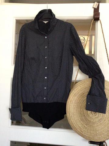 Blouse, polkadot, wit stipje zwart, mt 38/40 merk Vanilia beschikbaar voor biedingen