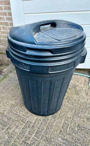 Voertoen / voerbewaarton beschikbaar voor biedingen