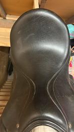 Dressuur zadel Barnsby, Dieren en Toebehoren, Paarden en Pony's | Dekens en Dekjes, Ophalen of Verzenden, Zo goed als nieuw