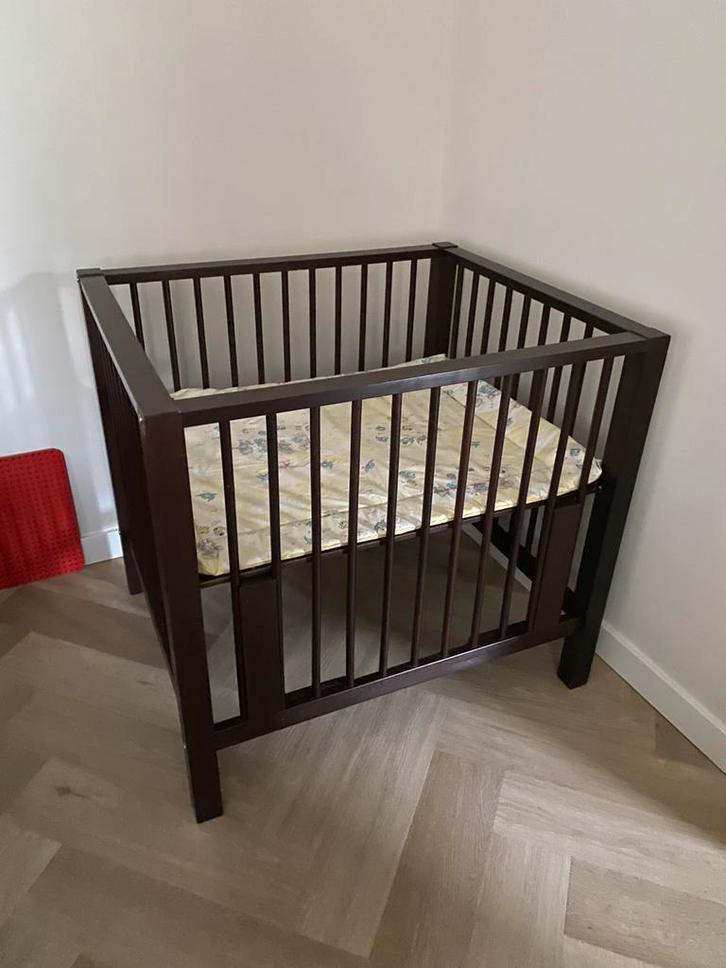 Mooie nette box met verstelbare bodem, Kinderen en Baby's, Boxen, Gebruikt, Ophalen