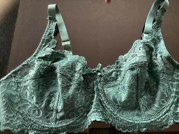 Prachtige nieuw BH , grote maat 100 D , groen beschikbaar voor biedingen