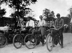 Indian factory racers 1910 Dead Horse Hill Climb photo, Verzenden, Foto, Nieuw, Voor 1940
