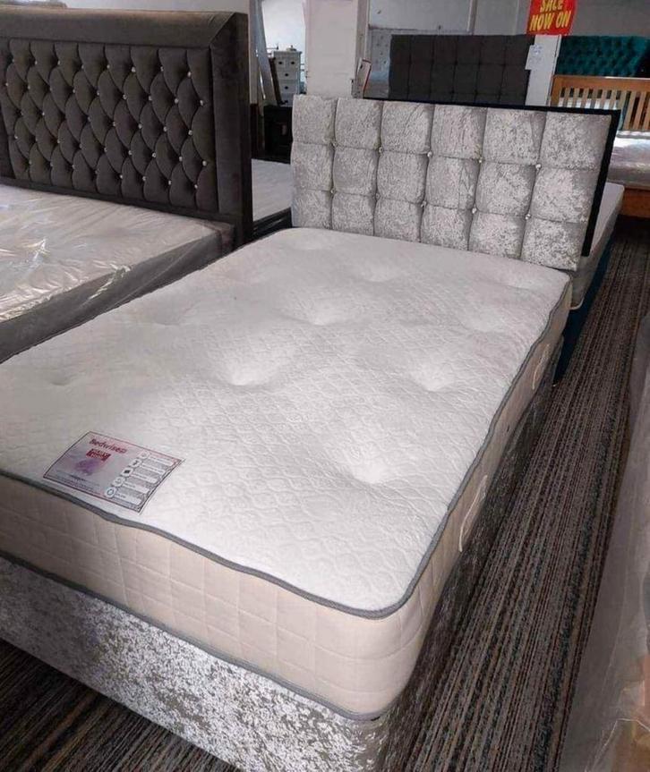 Bank met bedfunctie. Sectionele bank. Slaapbank., Huis en Inrichting, Slaapkamer | Beddengoed, Nieuw, Verzenden