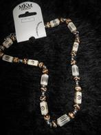 Korte halsketting van bruine kralen en witte langw. blokjes, Verzenden, Nieuw, Overige kleuren, Overige materialen