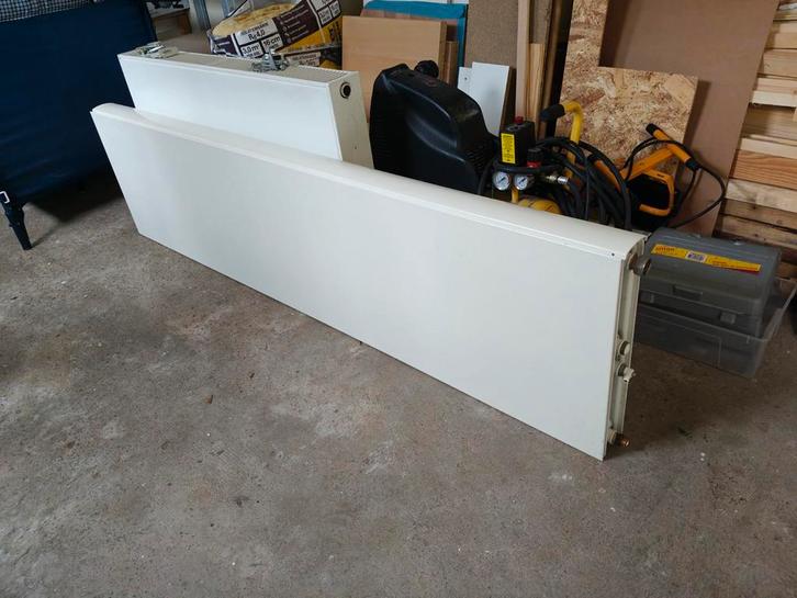Vlakke radiator 45 x 180 cm 21 type, Doe-het-zelf en Verbouw, Verwarming en Radiatoren, Gebruikt, Radiator, 80 cm of meer, Minder dan 60 cm