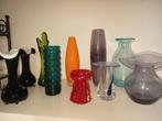 Oude glazen vazen, gekleurd glas prijs €10 per stuk, Ophalen of Verzenden