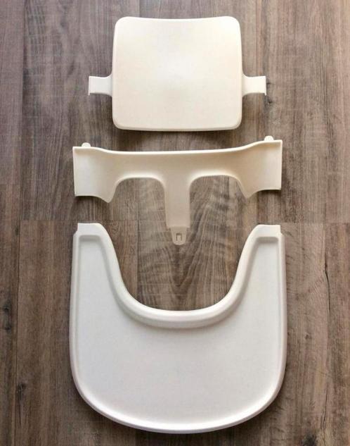 ZGAN STOKKE Witte Playtray & STOKKE Witte Babyset , nette, Kinderen en Baby's, Kinderstoelen, Zo goed als nieuw, Meegroeistoel