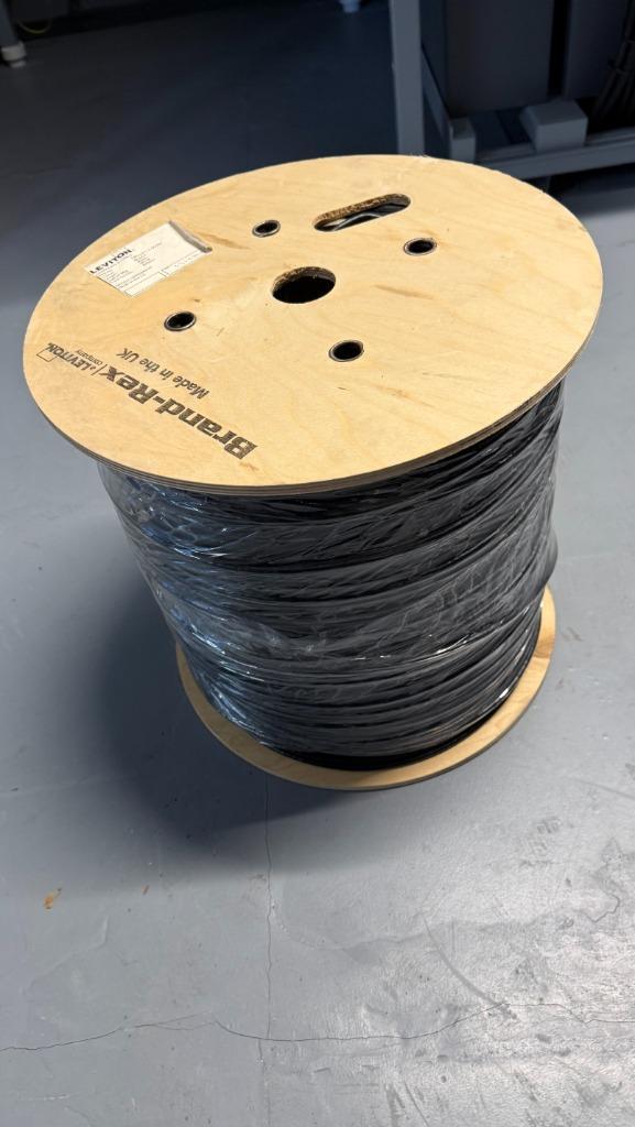 Leviton Cat 6 netwerk / utp kabel 500 m1 (5 stuks), Computers en Software, Pc- en Netwerkkabels, Nieuw, Ophalen