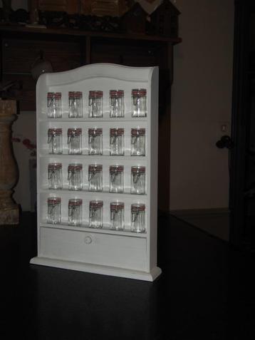 Wandkastje/Kruidenkastje/Hobbykastje beschikbaar voor biedingen