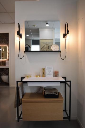 Showroom opruiming Wastafelmeubel beschikbaar voor biedingen