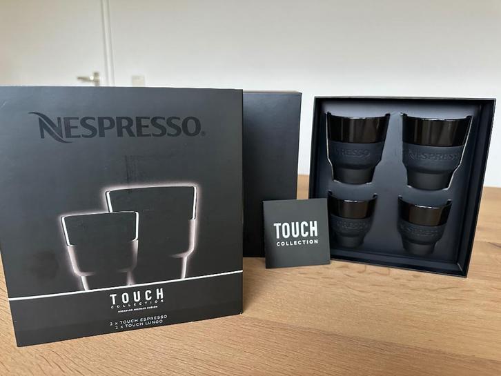 Nespresso Touch kopjes, 4 stuks, splinternieuw!, Huis en Inrichting, Keuken | Servies, Nieuw, Kop(pen) en/of Schotel(s), Overige stijlen