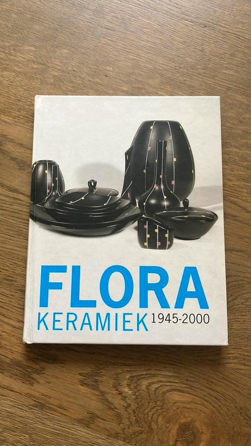 J. Broekmeijer - Flora Keramiek, Boeken, Overige Boeken, Zo goed als nieuw, Ophalen of Verzenden