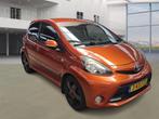 Toyota Aygo 1.0 VVT-i Dynamic Orange/nw ketting incl waterpo, Auto's, Toyota, Voorwielaandrijving, Euro 5, Gebruikt, Overige kleuren