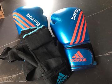 Adidas Cross Boxing handschoenen + bandages beschikbaar voor biedingen